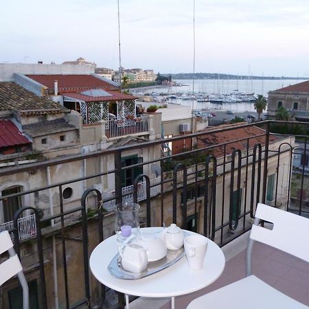 B&B Le Grand Bleu Siracusa - One Hundred Steps From Ortigia -Sea View - Syracuse Exterior photo